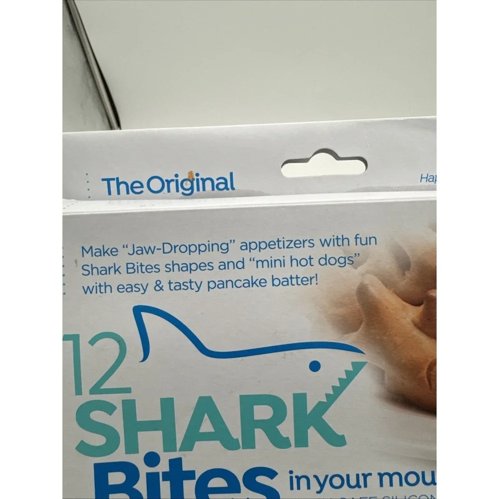 NEW-Mobi 12 Shark Bites Oven-Safe 9.5